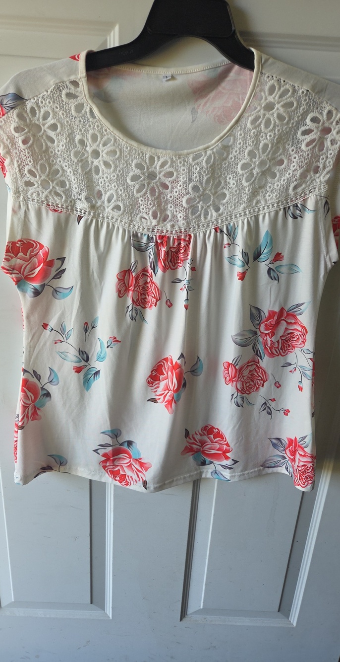 Women’s Cream Floral Lace Yoke Top - Coral Rose Print